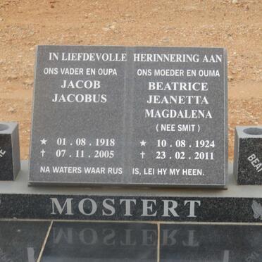 MOSTERT Jacob Jacobus 1918-2005 &amp; Beatrice Jeanetta Magdalena SMIT 1924-2011