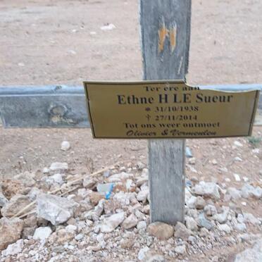 SUEUR Ethne H., le 1938-2014