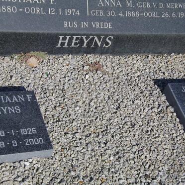 HEYNS Christiaan F. 1880-1974 &amp; Anna M. v.d. MERWE 1888-1982