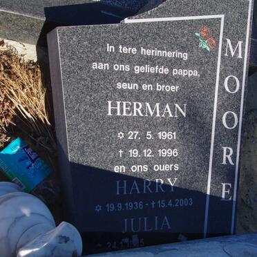 MOORE Harry 1936-2003 &amp; Julia 19?5- :: MOORE Herman 1961-1996