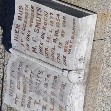 SMUTS G.T. 1874-1939 &amp; M.G. de KOCK 1877-1954