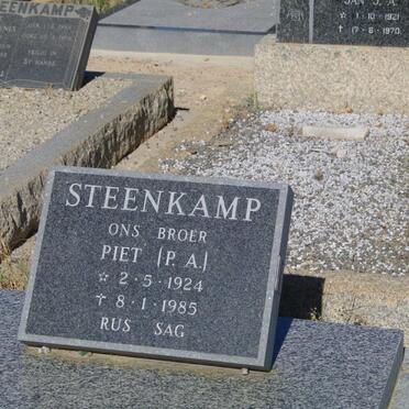STEENKAMP P.A. 1924-1985