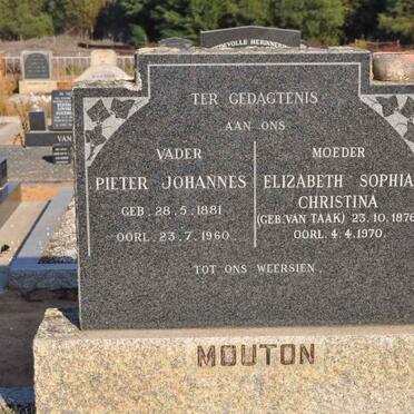 MOUTON Pieter Johannes 1881-1960 &amp; Elizabeth Sophia Christina VAN TAAK 1876-1970
