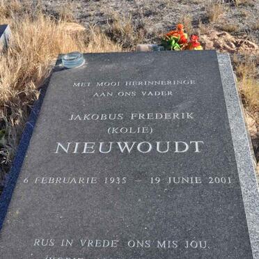 NIEUWOUDT Jakobus Frederik 1935-2001