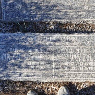 ZYL Willem Petrus Lubbe, van 1912-1999 &amp; Daphne Gordon DUNNINGHAM 1921-1989