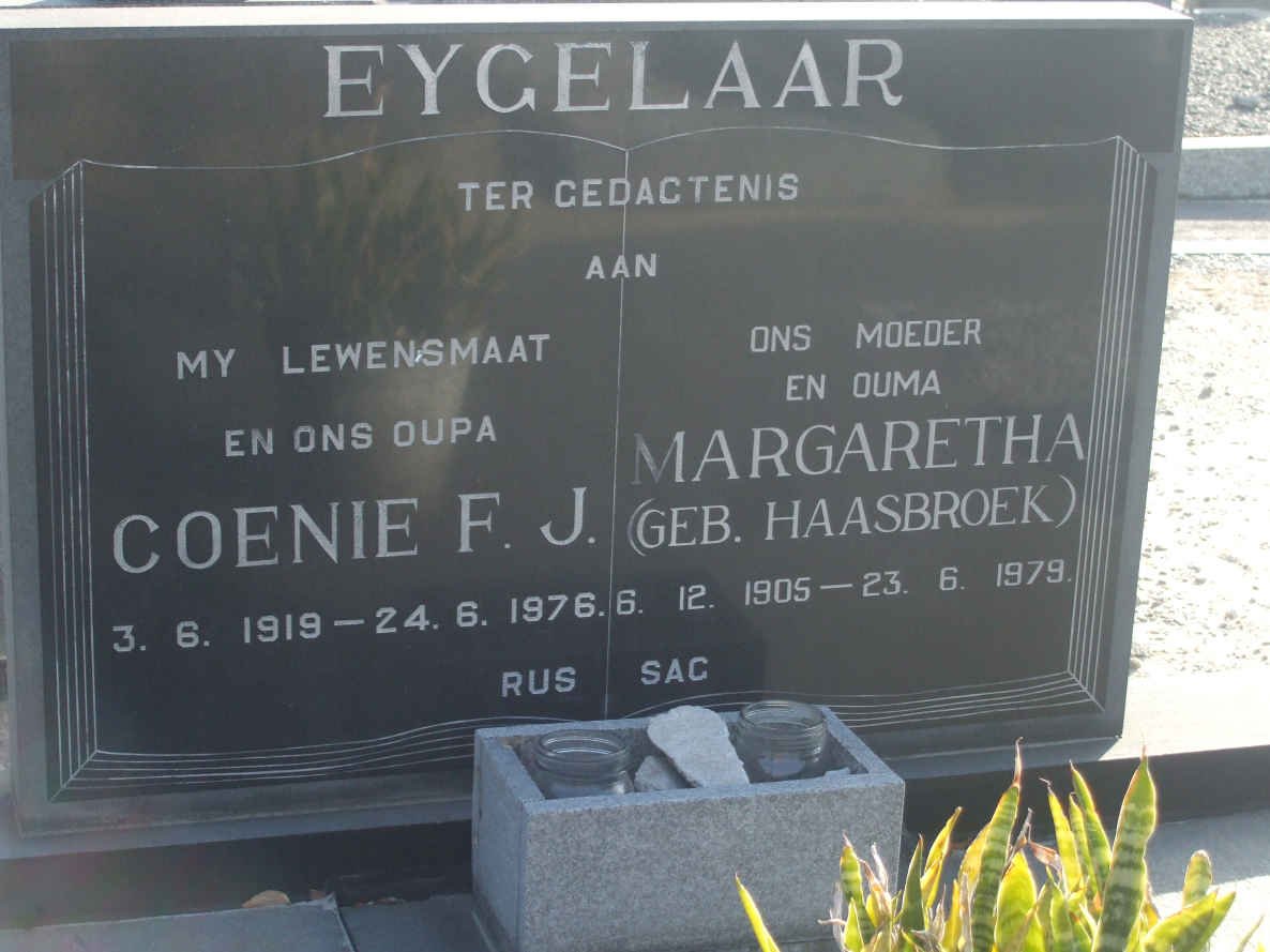 EYGELAAR Coenie F.J. 1919-1976 &amp; Margaretha HAASBROEK 1905-1979