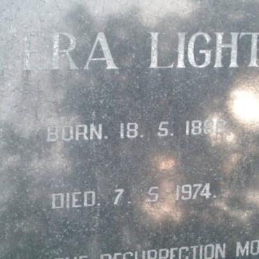 LIGHT Vera 1888-1974