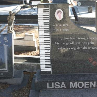 MOENS Lisa 1972-1995