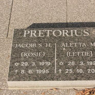 PRETORIUS Jacobus H. 1919-1995 &amp; Aletta M. 1922-2011