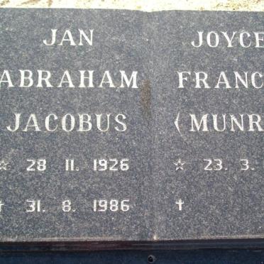 VILJOEN Abraham Jacobus 1926-1986 &amp; Joyce Francis MUNRO 1933-