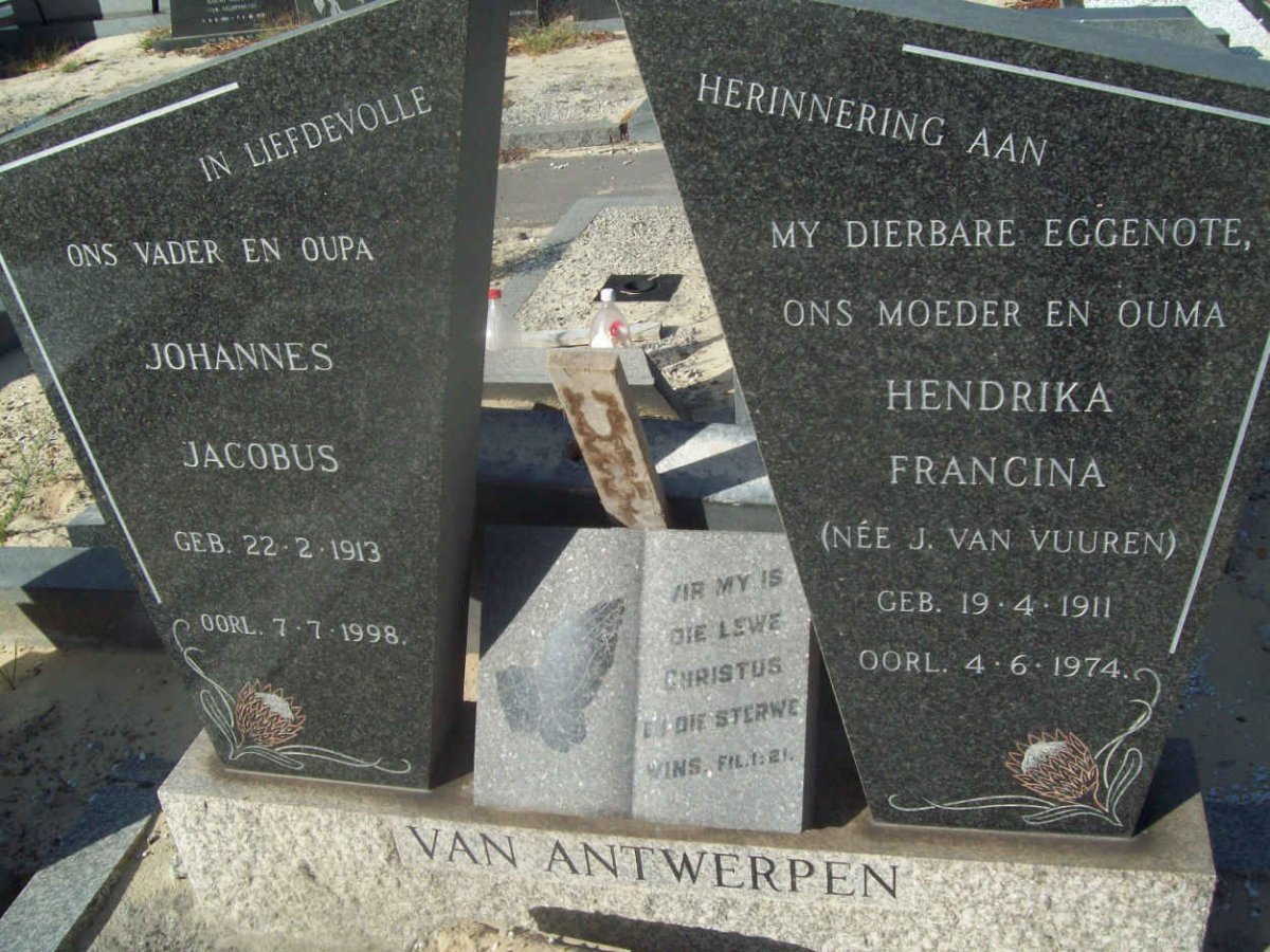 ANTWERPEN Johannes Jacobus, van 1913-1998 &amp; Hendrika Francina J. VAN VUUREN 1911-1974