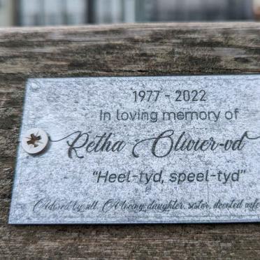 OLIVIER Retha 1977-2022