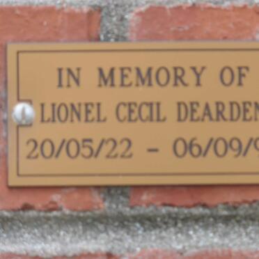 DEARDEN Lionel Cecil 1922-1995