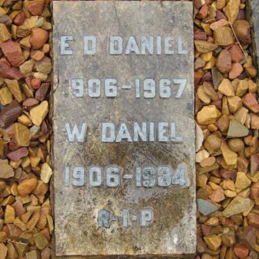 DANIEL E.D. 1906-1967 :: DANIEL W. 1906-1984