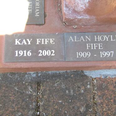 FIFE Alan Hoyle 1909-1997 &amp; Kay 1916-2002 :: FIFE Janet 1951-1985 :: FIFE Niel Hoyle 1944-1994