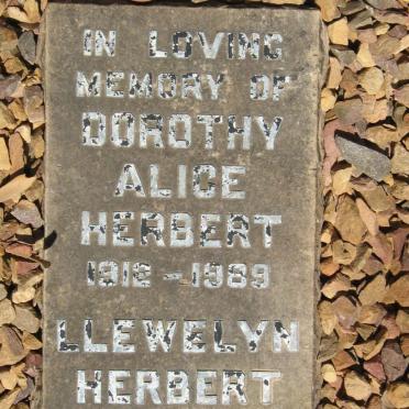 HERBERT Llewelyn 1910-1999 &amp; Dorothy Alice 1912-1989