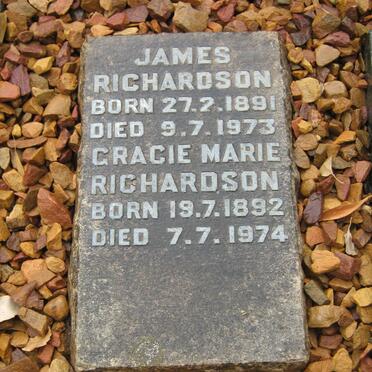 RICHARDSON James 1891-1973 &amp; Gracie Marie 1892-1974