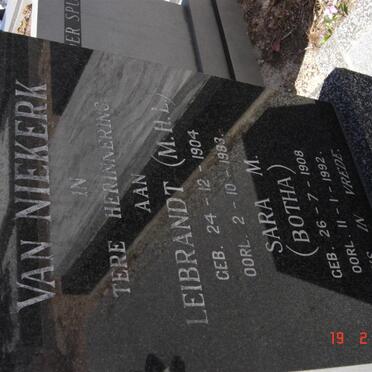 NIEKERK M.H.L., van 1904-1983 &amp; Sara M. BOTHA 1908-1992
