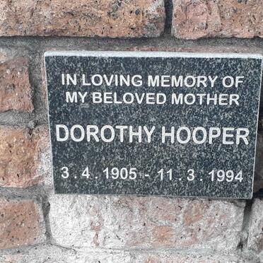HOOPER Dorothy 1905-1994