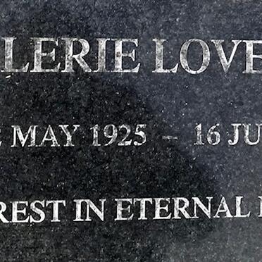 LOVEROCK Valerie 1925-2009