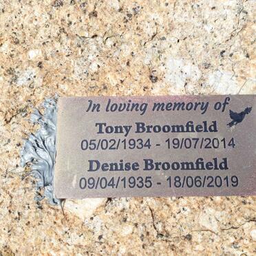 BROOMFIELD Tony 1934-2014 &amp; Denise 1935-2019
