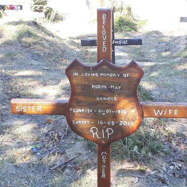 D - Vanne :: Surnames - D