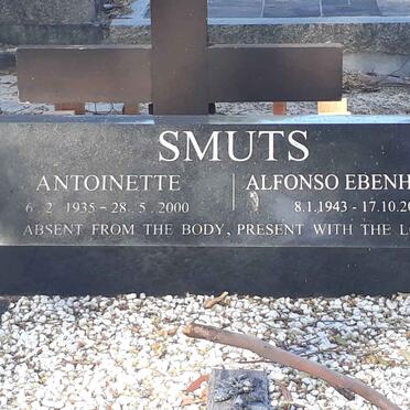 SMUTS Antoinette 1935-2000 :: SMUTS Alfonso Ebenhaezer 1943-2018