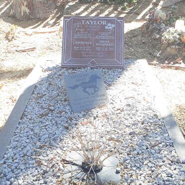 TAYLOR Lawrence 1921-2008 &amp; Irene Winifred 1923-2017 :: TAYLOR Leonard John 1948-2018