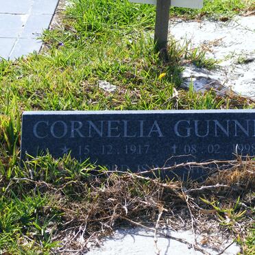 GUNNIK Cornelia 1917-1998