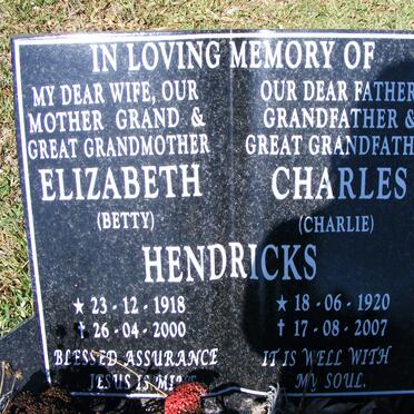 HENDRICKS Charles 1920-2007 &amp; Elizabeth 1918-2000