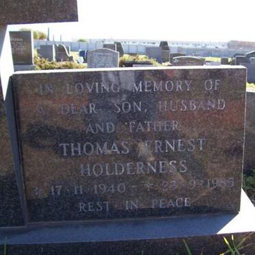 HOLDERNESS Thomas Ernest 1940-1985