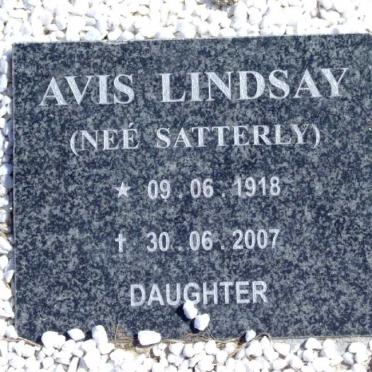 LINDSAY Avis nee SATTERLY 1918-2007