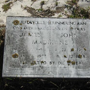 MADIKANE James 1954-1977 :: MADIKANE John 1963-1988