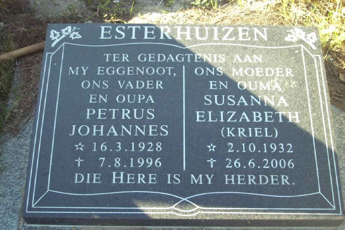 ESTERHUIZEN Petrus Johannes 1928-1996 &amp; Susanna Elizabeth KRIEL 1932-2006