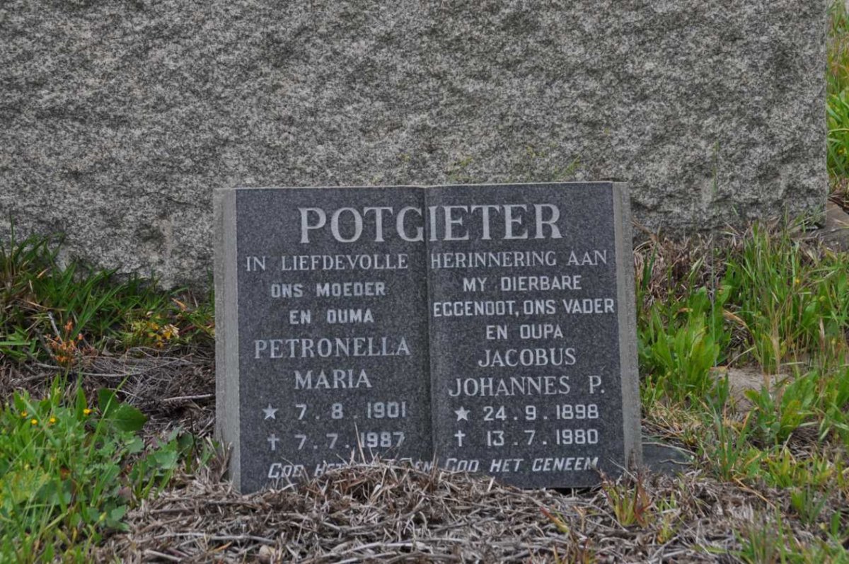 POTGIETER Jacobus Johannes P. 1898-1980 &amp; Petronella Maria 1901-1987