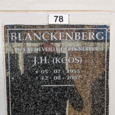 Western Cape, CAPE TOWN, Melkbosstrand, NG Kerk Melkbosstrand, Muur van Herinnering