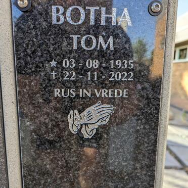 BOTHA Tom 1935-2022
