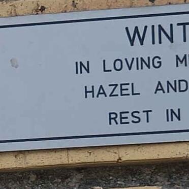 WINTER Charlie &amp; Hazel