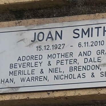 SMITH Joan 1927-2010
