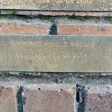 BROWN Raymond Windle 1928-2004