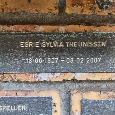 THEUNISSEN Esrie Sylvia 1937-2007