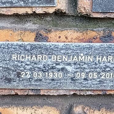 HARPER Richard Benjamin 1930-2010