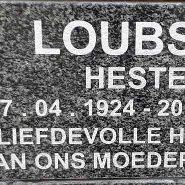 LOUBSER Hester 1924-2004