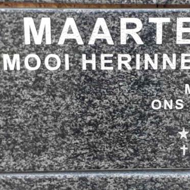 MAARTENS Linda 1945-2013