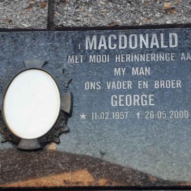 MACDONALD George 1957-2000