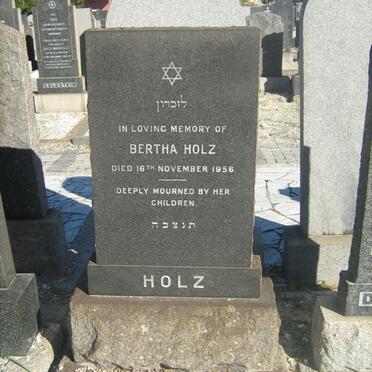 HOLZ Bertha -1956