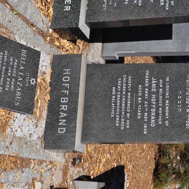 HOFFBRAND Janie -1958 :: LAZARUS Bella -2002