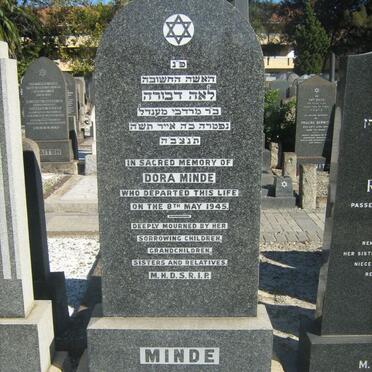 MINDE Dora -1945