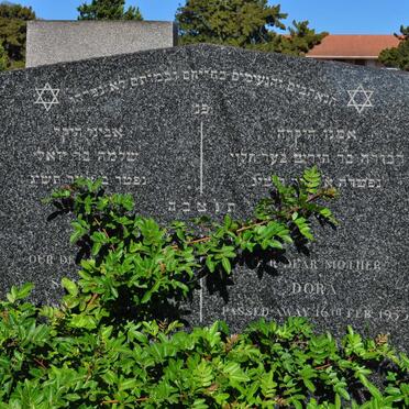 ? S? &amp; Dora -1955