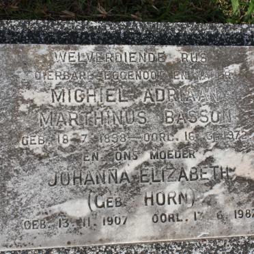 BASSON Michiel Adriaan Marthinus 1898-1972 &amp; Johanna Elizabeth HORN 1907-1982